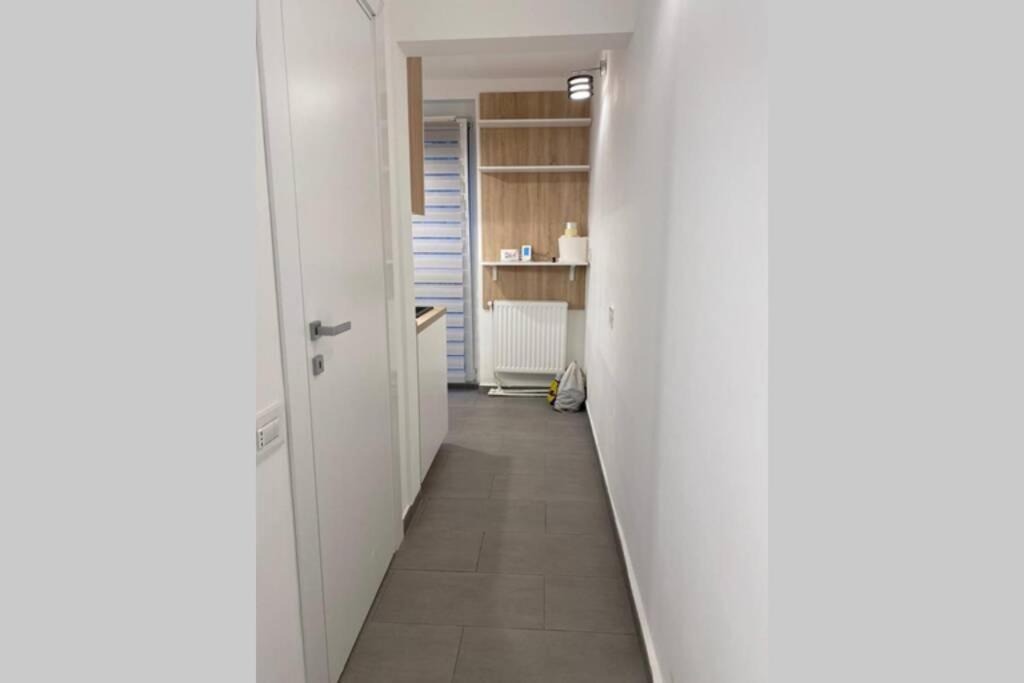 Cozy Apartment In The Business Area Of 부쿠레슈티 외부 사진